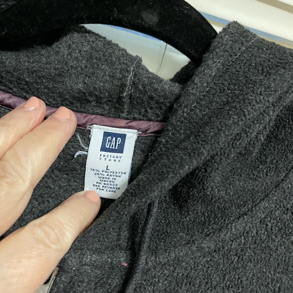 Gap Sweatshirt Large - Picture 6 of 8